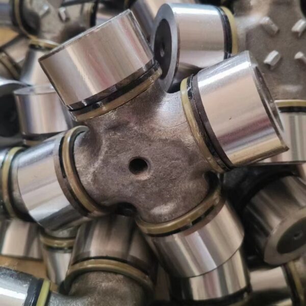 Top Sale P4 Cylindrical Universal Joint Cross Roller Bearing - Image 4